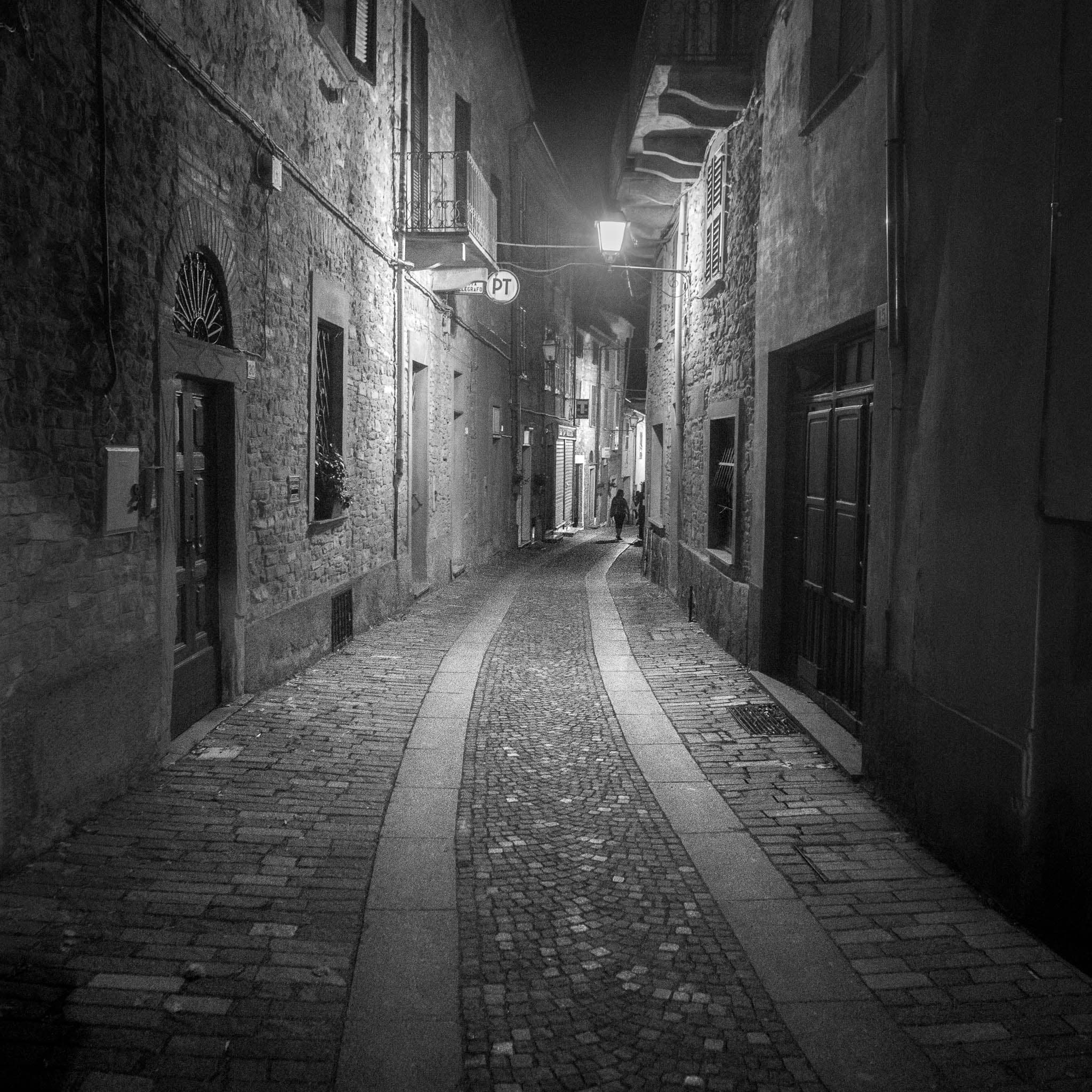 Bg10 - black-and-white