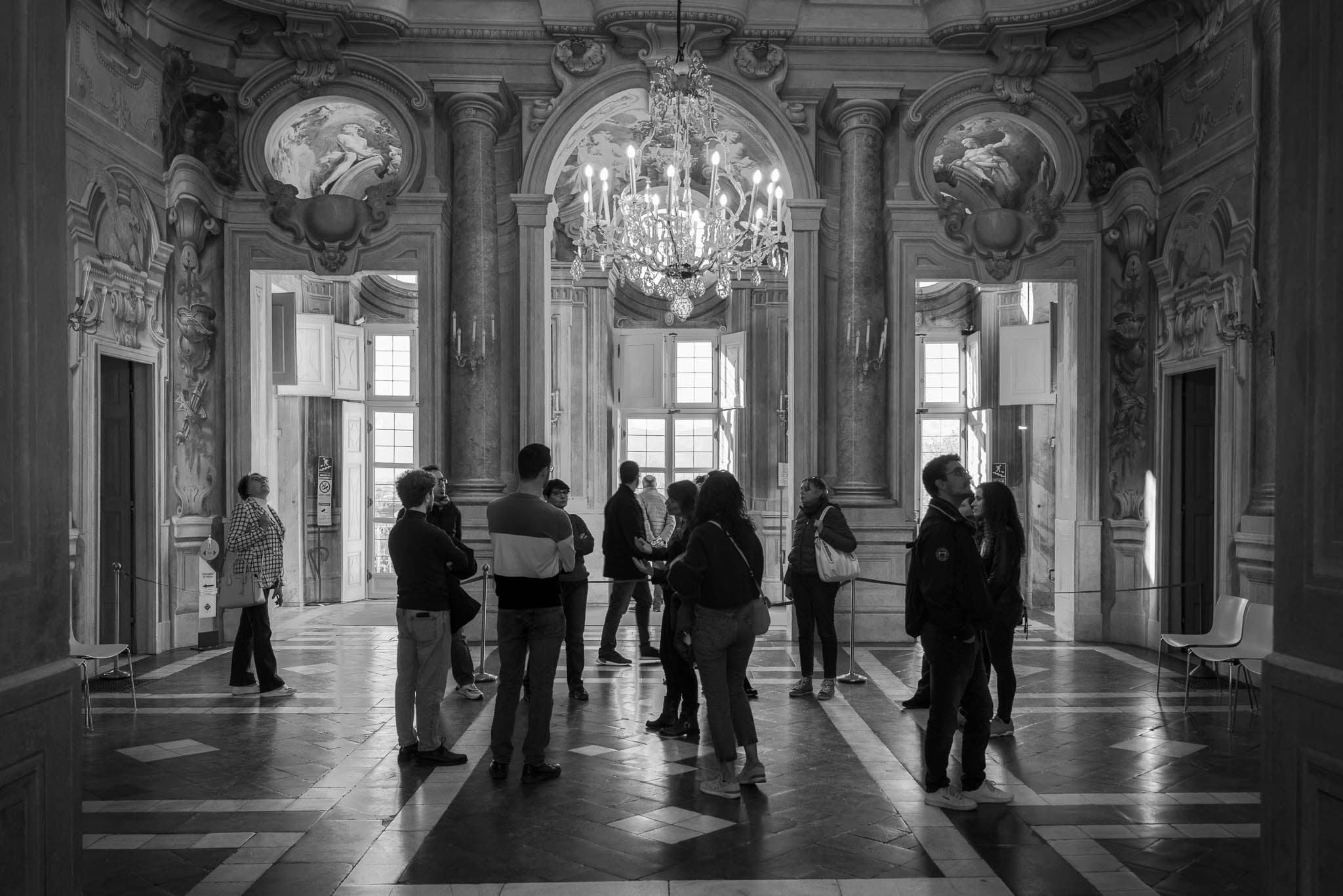 Bg18 - black-and-white